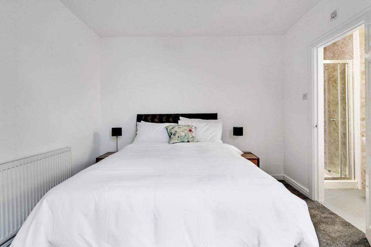 Oyo Albert View Salford  Luaran gambar