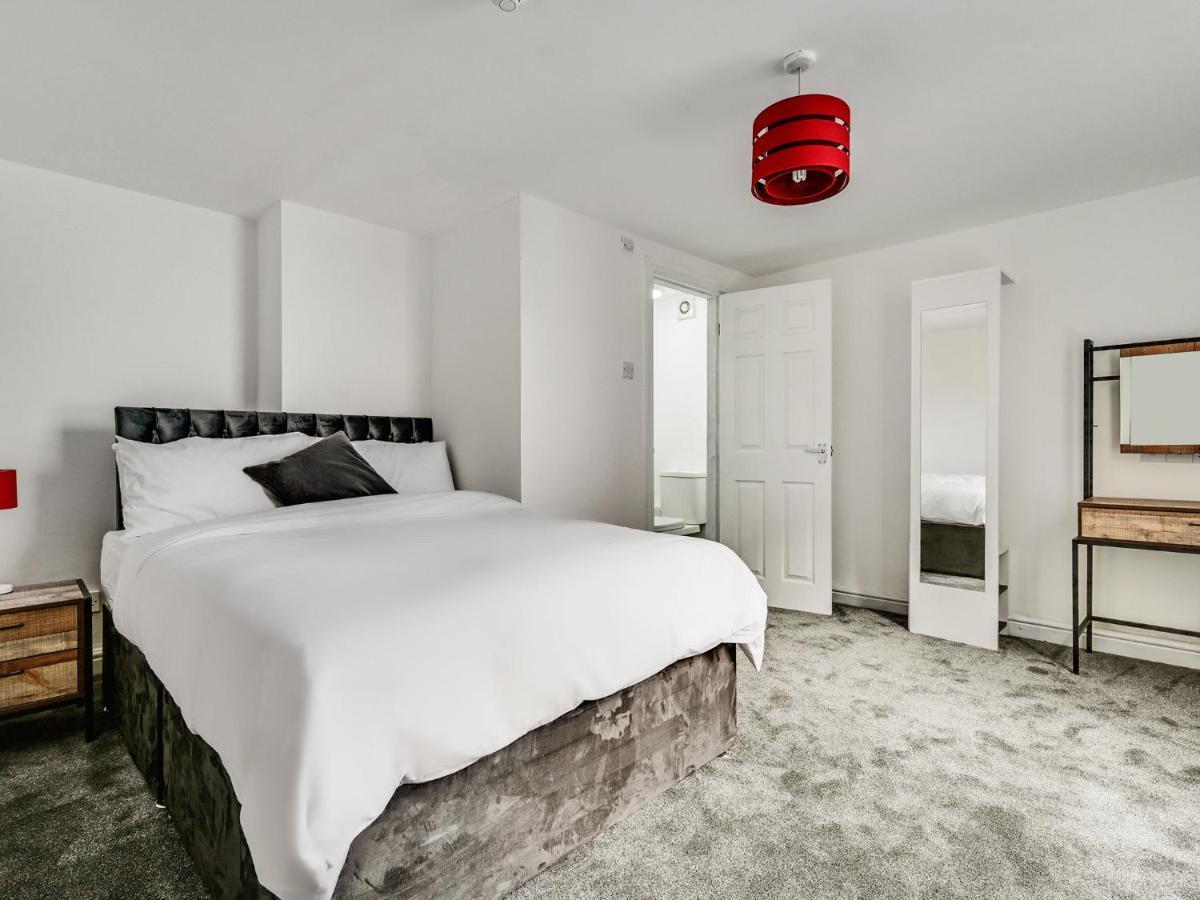 Oyo Albert View Salford  Luaran gambar