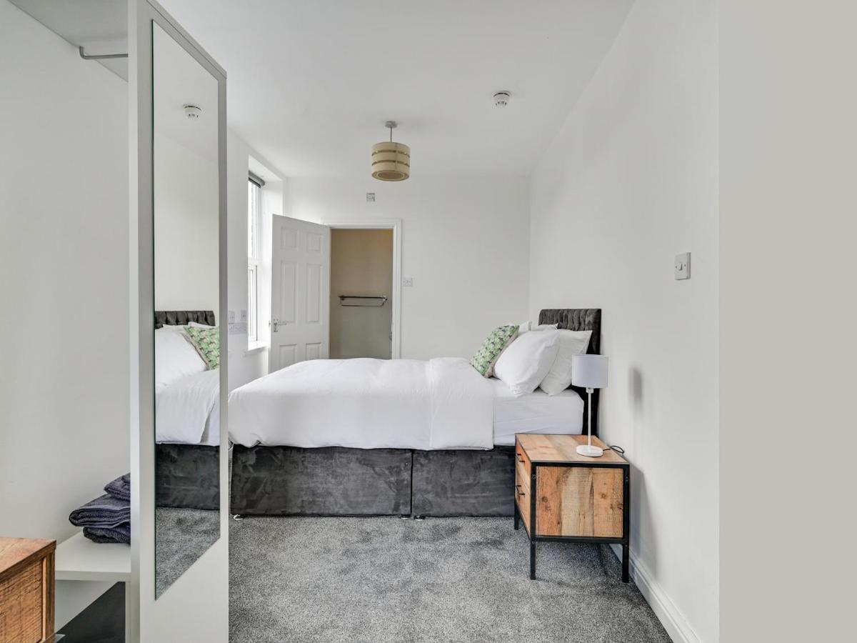 Oyo Albert View Salford  Luaran gambar
